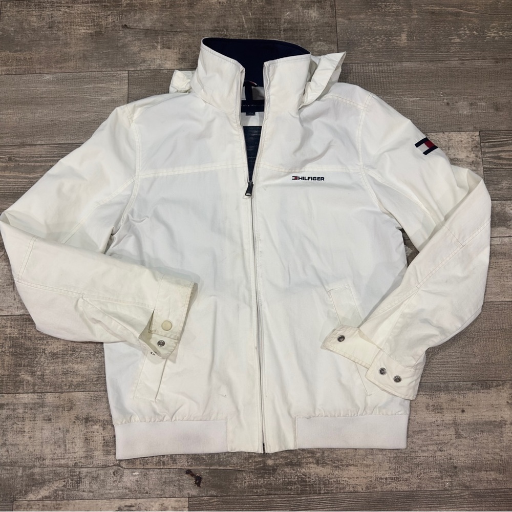 TOMMY HILFILGER YACHT REGATTA JACKET WHITE NAVY WITH TUCK AWAY HOOD